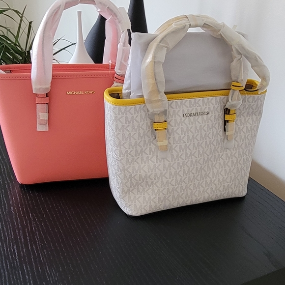 Michael Kors Tote Bag - Picture 13 of 13